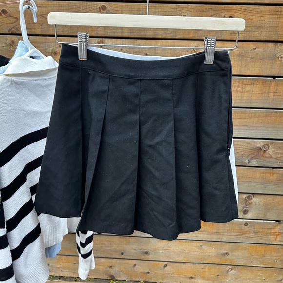 Simons Twik Black Skirt - Picture 1 of 2